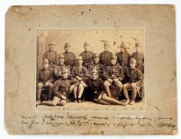 cca 1914-1918 Katonai csoportkép, nevekkel feliratozva, Lojanek J. Nagyvárad, kartonra kasírozott fotó, 21x15 cm, karton 33x25 cm