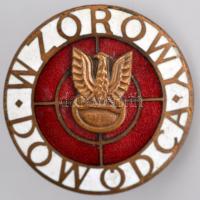 Lengyelország ~1970. "Kiváló Parancsnok" zománcozott Br jelvény + 2db címeres kitűző T:2 Poland ~1970. "Perfect Commanding Officer" enamelled Br badge + 2pcs of pins with coat of arms C:XF