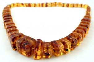 Dekoratív női nyaklánc borostyán gyöngyökkel, újszerű állapotban, 72cm