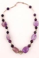 Dekoratív női nyaklánc ametiszt gyöngyökkel, újszerű állapotban, 48cm