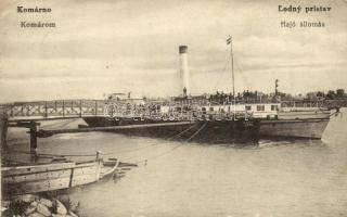 Komárom, Hajóállomás / ship station (small tear)