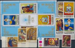 Karácsony motívum 39 klf bélyeg + 3 klf blokk + 1 kisív Christmas motive 39 stamps + 3 block + 1 min...