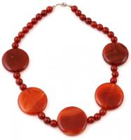 Dekoratív női nyaklánc karneol gyöngyökkel, újszerű állapotban, 50cm