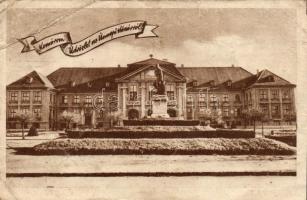 7 db RÉGI fekete-fehér történelmi magyar városképes lap, vegyes minőség; Debrecen, Budapest, Miskolc...