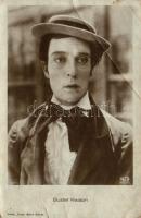 22 db főleg RÉGI vegyes képeslapok, vegyes minőség; külföldi városképes és sok színész / 22 mostly o...