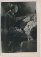 cca 1950 Tímár és Bulla Elma színészek közös jelenetben, feliratozott fénykép, 17x11 cm