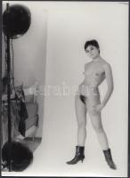 cca 1970 Öt kép, öt lány, mind bevállalós, 5 db finoman erotikus fénykép, 18x13 cm / cca 1970 5 erotic photos, 18x13 cm