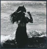 cca 1970 Természet imádók, 4 db finoman erotikus fénykép, 14x24 cm és 13x9 cm-es méretek között /
c...