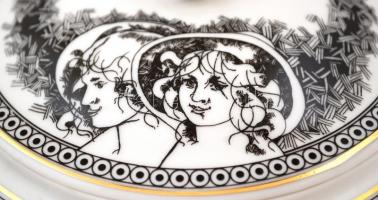 Hollóházi Jurcsák tervezte bonbonier (2db) és hamutál (1db), matricás, jelzett, hibátlan, d:12-15 cm