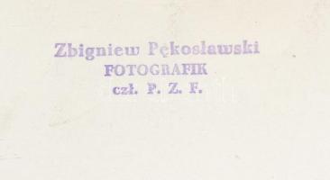 cca 1960 Zbigniew Pekoslawski lengyel fotóművész dedikált alkotása Tomori Ede fotóművész részére, al...