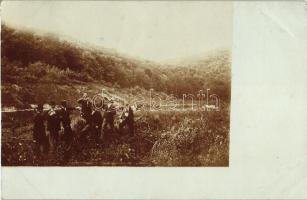 Cheerful gentlemen on an excursion, photo, Vidám túrázó urak