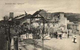 Kiszucaújhely, lebombázott épület, ünnepség, kiadja Frankl és Plesz / destroyed building, ceremony