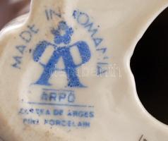 Arpo virágkosaras nő, kézzel festett, jelzett, hibátlan, m:22,5 cm