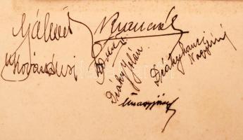 cca 1930 Társasági élet, jelmezbáli hangulatban, a résztvevők aláírásával, 18x17 cm, karton 33x28 cm