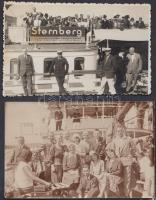 cca 1930-1940 Hajókirándulásokon résztvevő társaságokról készült fotók, 2 db fotólap, 9x14 cm