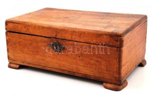 Talpas fa doboz, kulcs nélkül, 18×28×11 cm