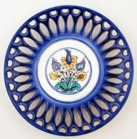 Áttört fali tányér, kézzel festett mázas kerámia, jelzés nélkül, hibátlan, d: 28,5 cm