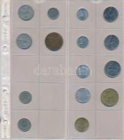 208db vegyes külföldi fémpénz újszerű albumba rendezve, közte német, olasz, osztrák, román fémpénzek...