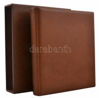 208db vegyes külföldi fémpénz újszerű albumba rendezve, közte német, olasz, osztrák, román fémpénzek...