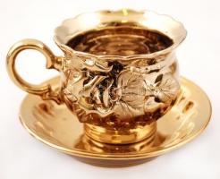 Dúsan aranyozott porcelán mokkás készlet, hat személyes készlet, plusz hozzá asztali dísztárgyak: vá...