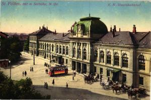 Sankt Pölten, Staatsbahnhof, / railway station, tram