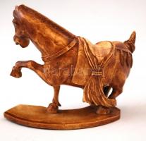Kínai Tang stílusú csontőrlemény ló szobor, jelzés nélkül, m: 9,5 cm