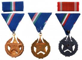 1951. "Közbiztonsági Érem" arany fokozata a rendőrség tagjai részére, egyik szalagsávval é...