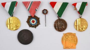 ~1970. "Vöröskeresztes Munkáért" kitüntetés miniatűrrel eredeti tokban + 1970. "Magya...