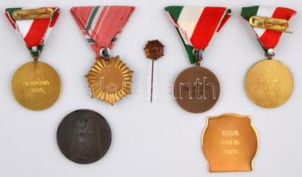 ~1970. "Vöröskeresztes Munkáért" kitüntetés miniatűrrel eredeti tokban + 1970. "Magya...