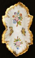 Viktória mintás Herendi levél alakú kosár, kézzel festett, jelzett, nagyon apró kopásnyomokkal, 15×8...