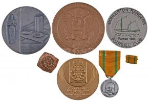 6db-os külföldi emlékérem és jelvény tétel, mind dísztokban, benne USA, Németország, Brazília, Anglia T:1,1-,2 6pcs of commemorative medallions and badge from USA, Germany, Brazil, England, all in boxes C:UNC,AU,XF