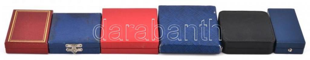 6db-os külföldi emlékérem és jelvény tétel, mind dísztokban, benne USA, Németország, Brazília, Angli...