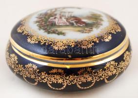 Limoges-i porcelán ékszertartó, kívül-belül aranyozott díszítéssel, matricás, hibátlan, jelzett, d: 7 cm, m: 3 cm