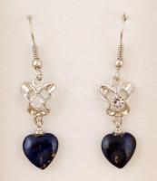 Szív alakú lápisz lazuli függővel díszített ezüstszínű fülbevaló