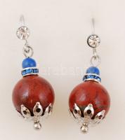 Gömb alakú karneollal díszített fülbevalópár