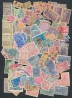 ~220 db román okmány-, illeték- és segélybélyeg