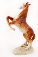 Royal Dux ágaskodó porcelán ló, hibátlan, jelzett, m: 31 cm