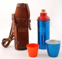 Fém termosz bőr tokban, m: 31 cm