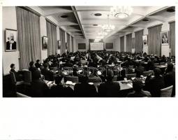 3 db fotó a népi Kínából, közte egy Mao Ce-tungot ábrázoló is, korabeli fotókról készült másolatok, ...