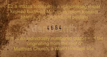 Zsolnay tetőcserép, sérült, igazolással, 35×14 cm