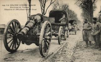 Environs de Verdun, Obusiers de 220 allant versile front / French military, howitzers transportation