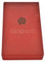 1954. "Szocialista Munkáért Érdemérem" aranyozott, zománcozott Br kitüntetés mellszalagon ...