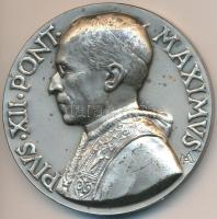 DN "XII. Piusz pápa" ezüstözött fém emlékérem "PIVS XII PONT MAXIMVS" Szign.: MA (50mm) T:2 ND "Pope Pius XII" silver plated metal medallion "PIVS XII PONT MAXIMVS" Sign.: MA (50mm) C:XF