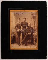 cca 1880 Korabeli fotó: Tisztek, pasztpartuban, 25x18cm