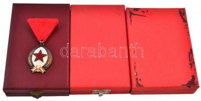 1964. "Munka Érdemrend" ezüst fokozata, ezüstözött és zománcozott Br kitüntetés mellszalag...