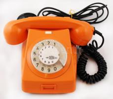 Narancssárga körtárcsás telefon üzemképes állapotban