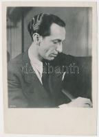 cca 1940 Sándor György (1912-2005) zongoraművész, Bartók Béla tanítványa, barátja, 13x11 cm