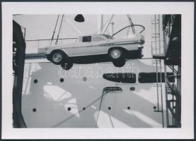 1959 Kovács felvétele, Svédország, Göteborg, berakodás a hajóba, feliratozott fénykép, 8,5x11,5 cm