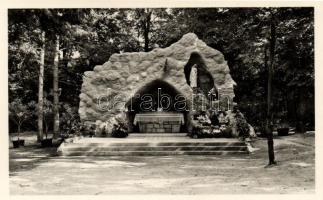 Budapest II. Hüvösvölgy, Magyar Szentföld, Lurdesi barlang; Heinrich István út. 1-5.