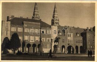 Szeged, Fogadalmi templom, szobor, photo (Rb)